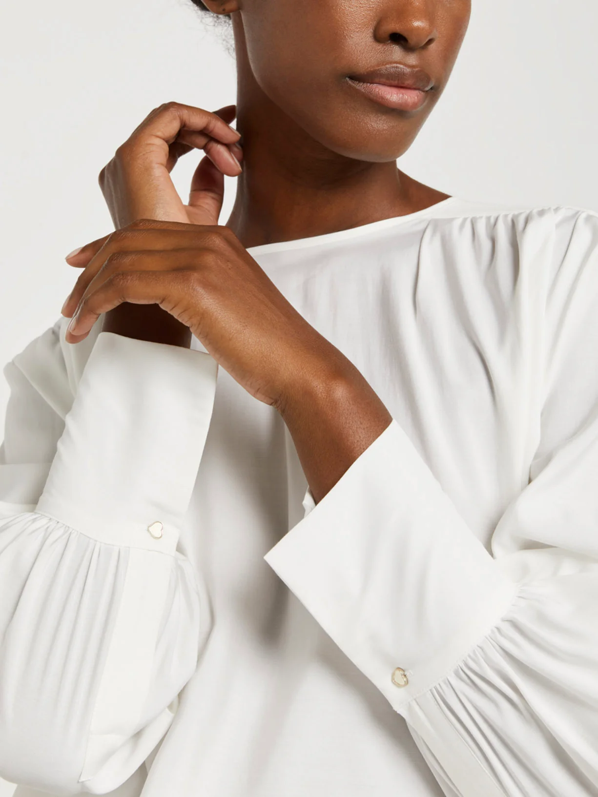 Blusa com detalhe de pregas