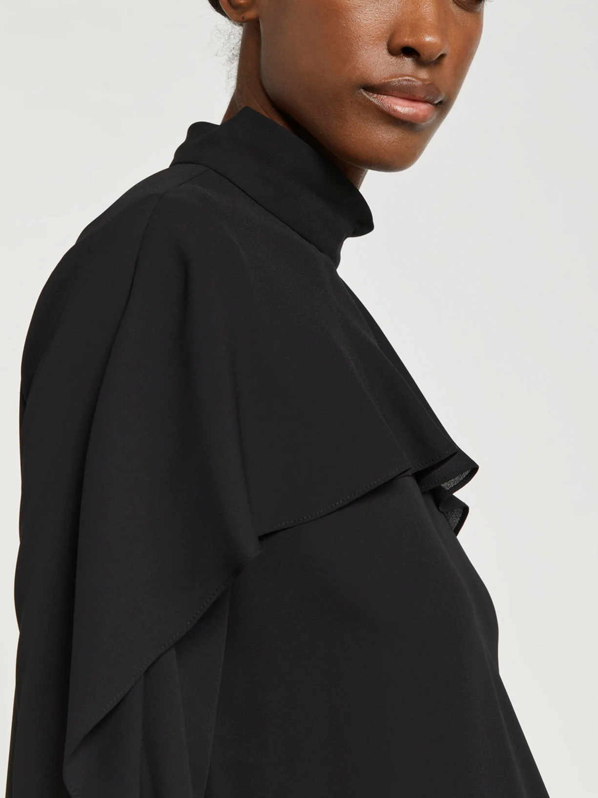 Blusa com folhos na frente - Image 2