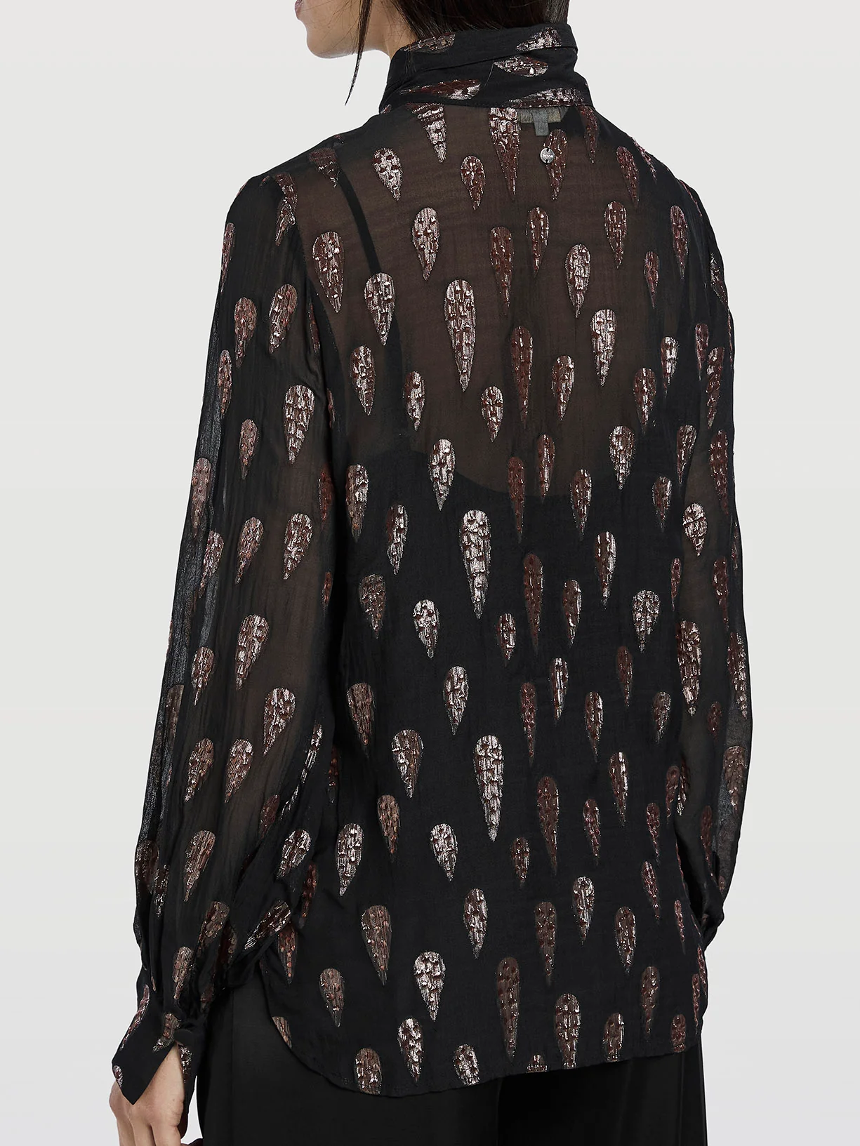 Blusa com gola de amarrar - Image 3