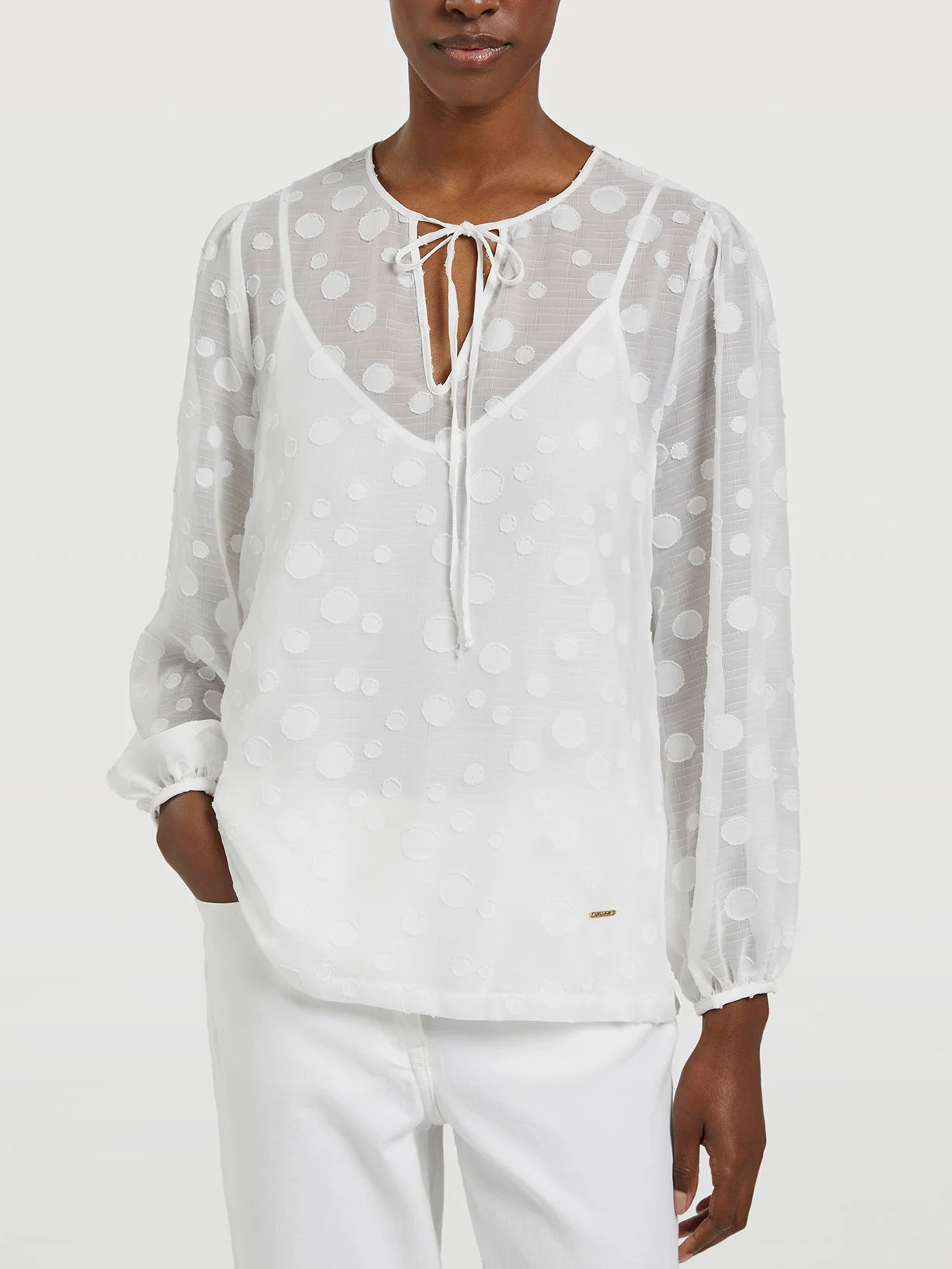 Blusa com mangas balão