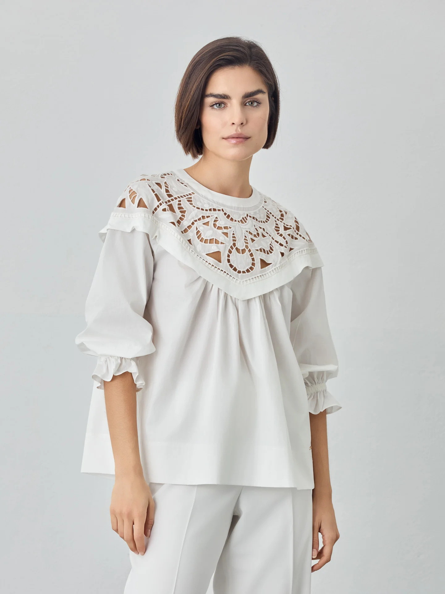 Blusa Em Popeline De Algodão Orgânico Com Bordado Inglês - Image 3