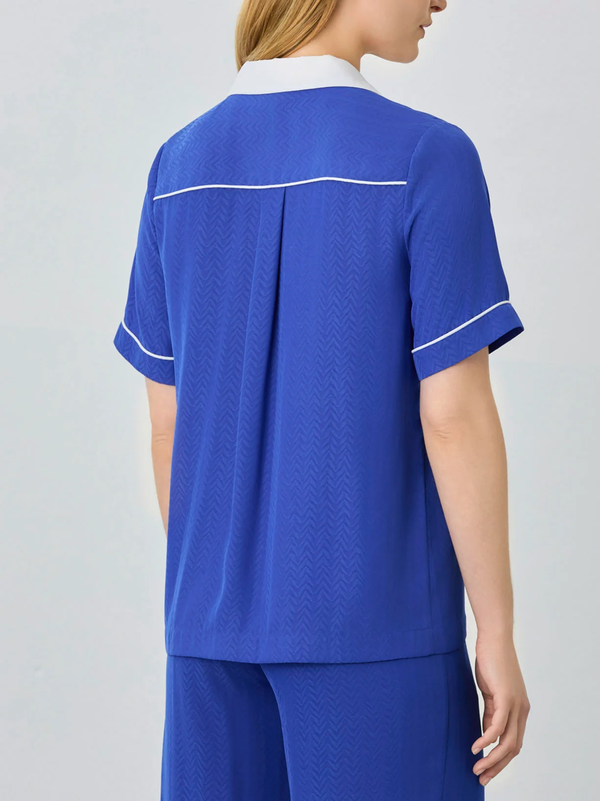 Blusa Manga 3/4 Em Tecido Jacquard Com Mistura De Eco Viscose - Image 3