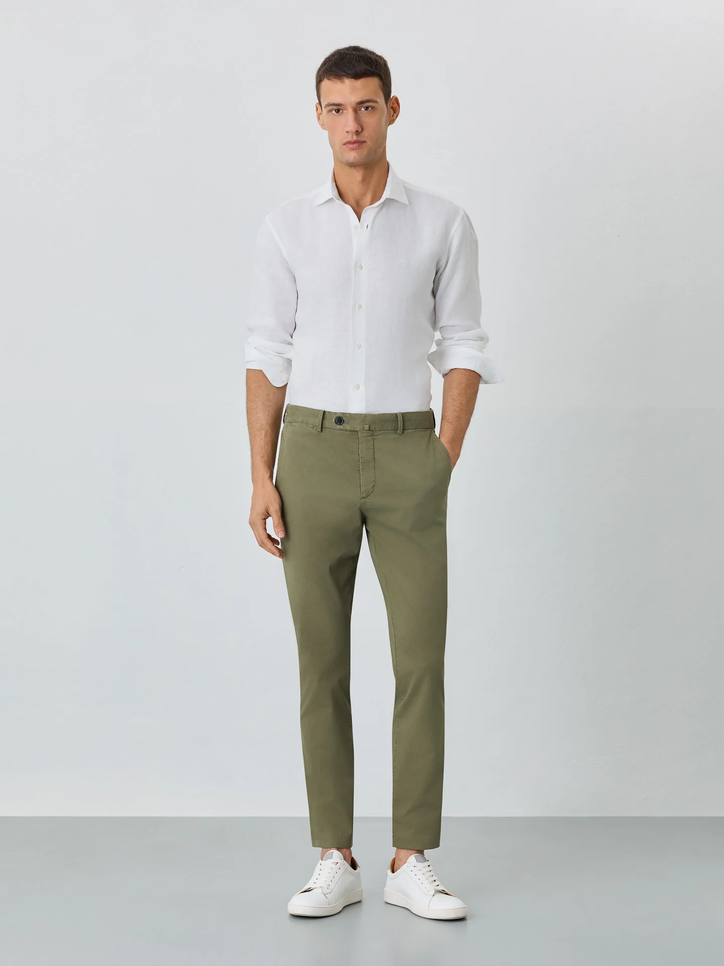 Calça Chino Slim Fit Com Bolso Relógio - Image 10