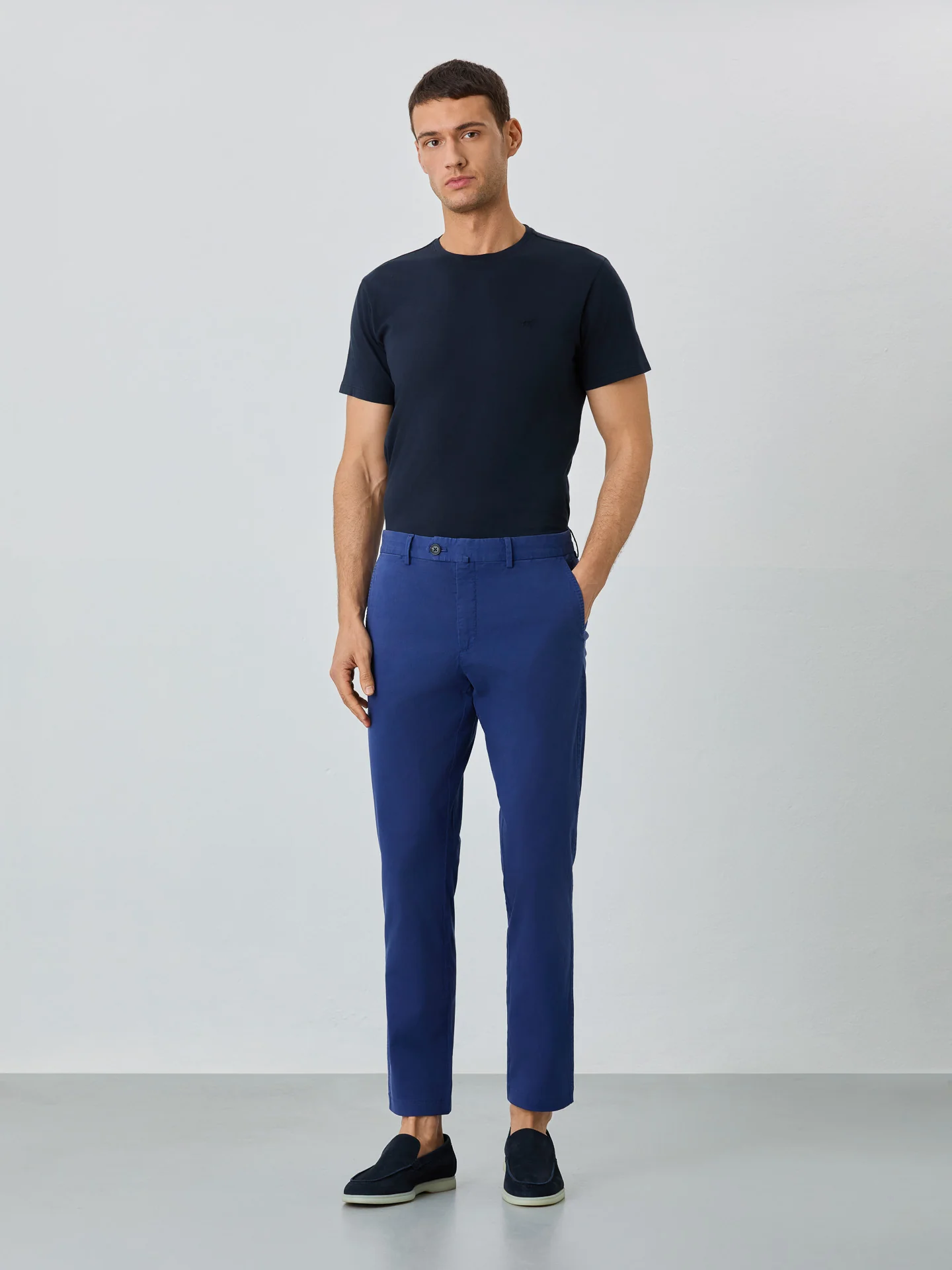 Calça Chino Slim Fit Com Bolso Relógio - Image 29