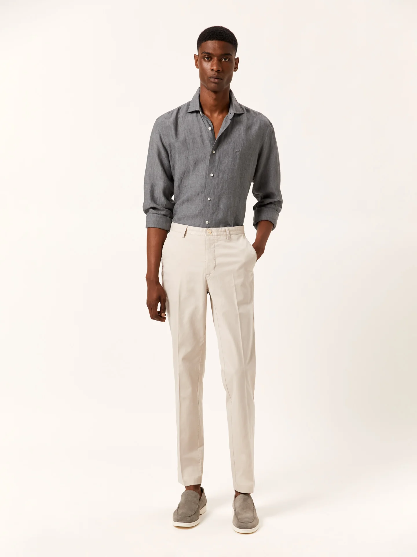 Calças casuais slim fit em canvas garment dye - Image 10