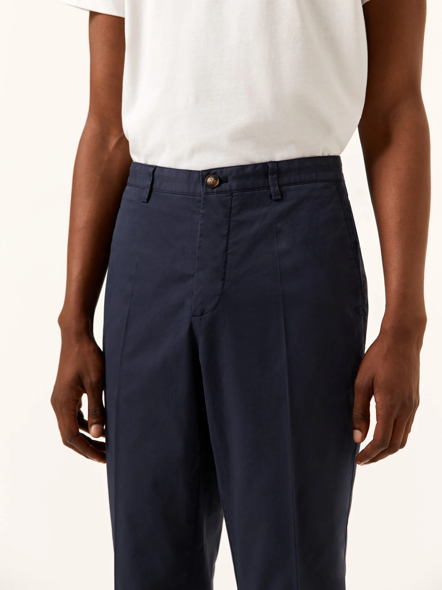 Calças casuais slim fit em canvas garment dye - Image 2