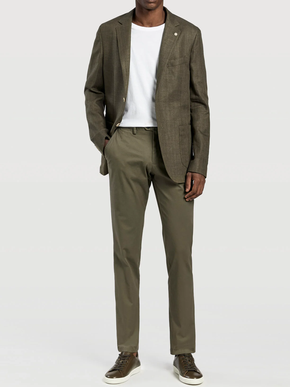 Calças chino garment dye slim fit - Image 11