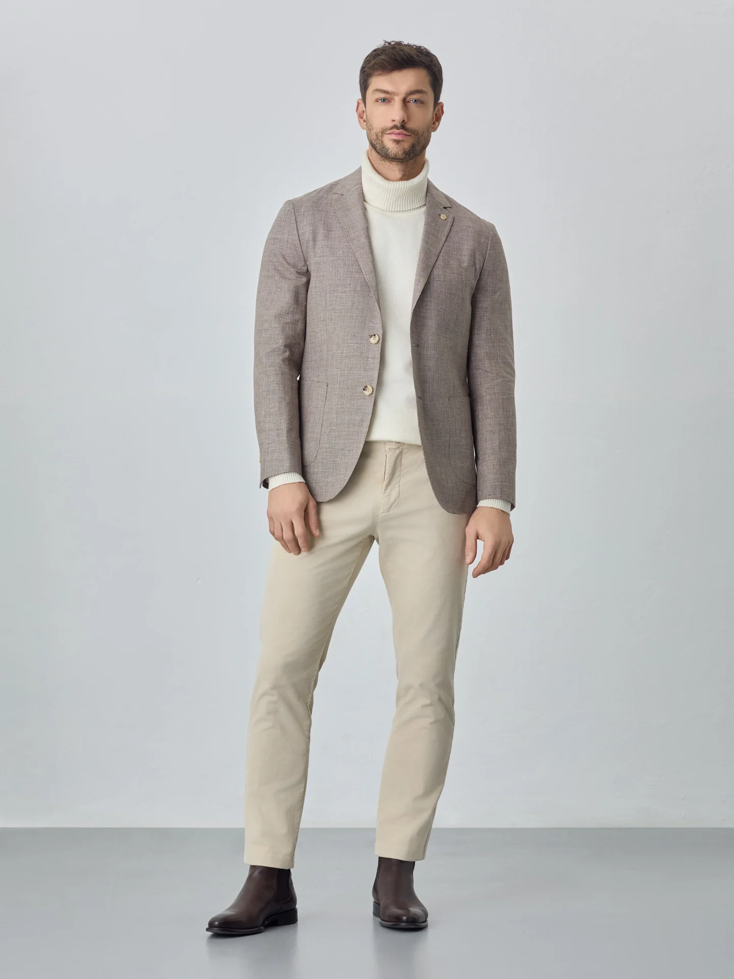 Calças chino garment dye slim fit em bombazine - Image 7