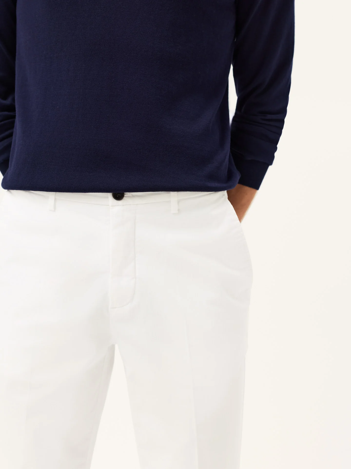 Calças Chino Slim Fit em Algodão com Elastano Garment Dye - Image 14