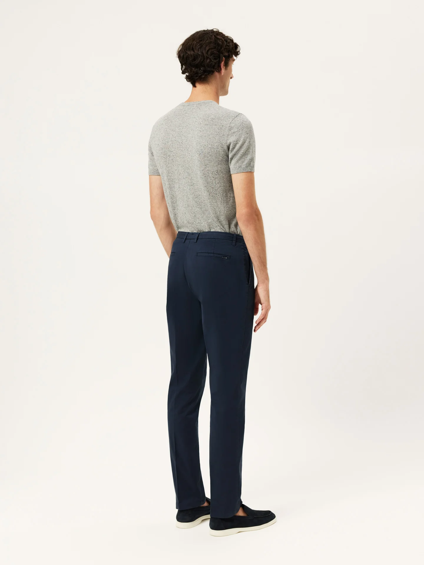 Calças Chino Slim Fit em Algodão com Elastano Garment Dye - Image 3