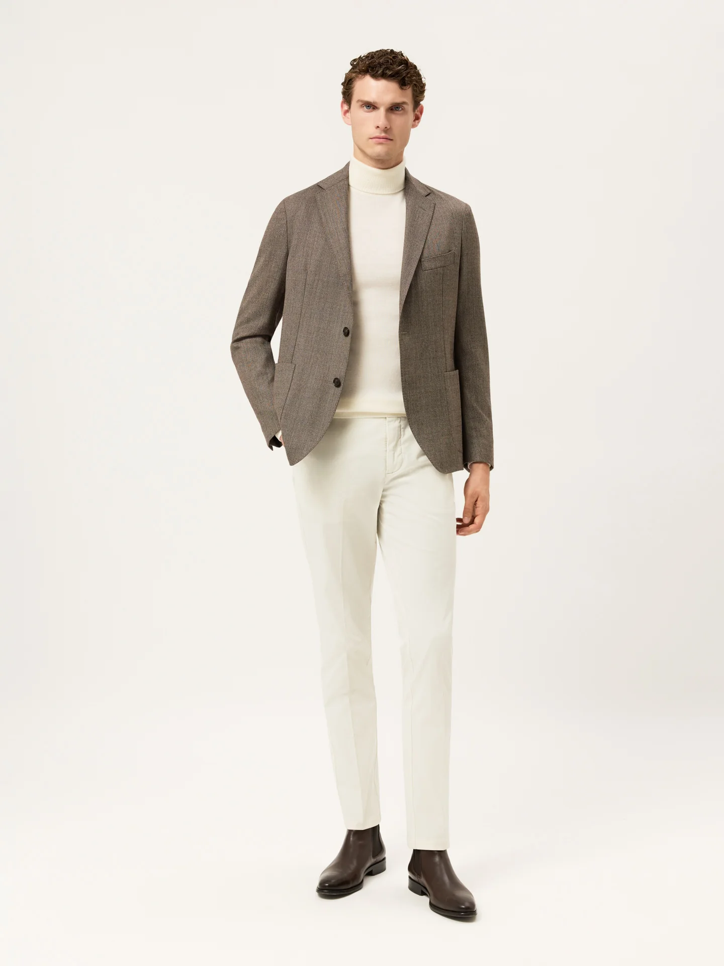 Calças Chino Slim Fit em Algodão com Elastano Garment Dye - Image 5
