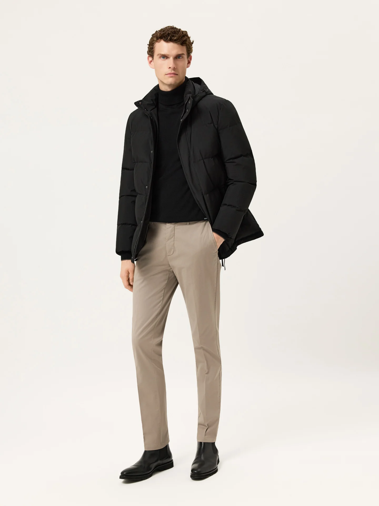 Calças Chino Slim Fit em Algodão com Elastano Garment Dye - Image 9