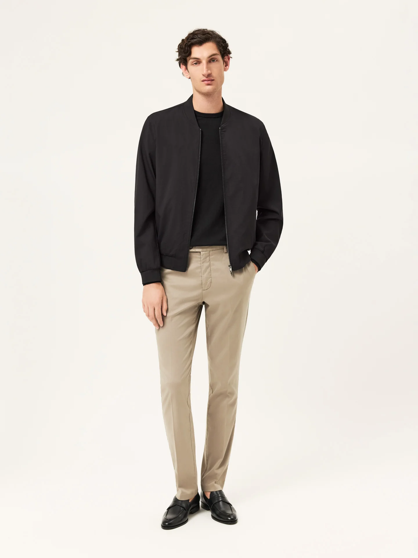 Calças Chino Slim fit em Sarja com Toque de Caxemira e Mistura de Tencel - Image 11