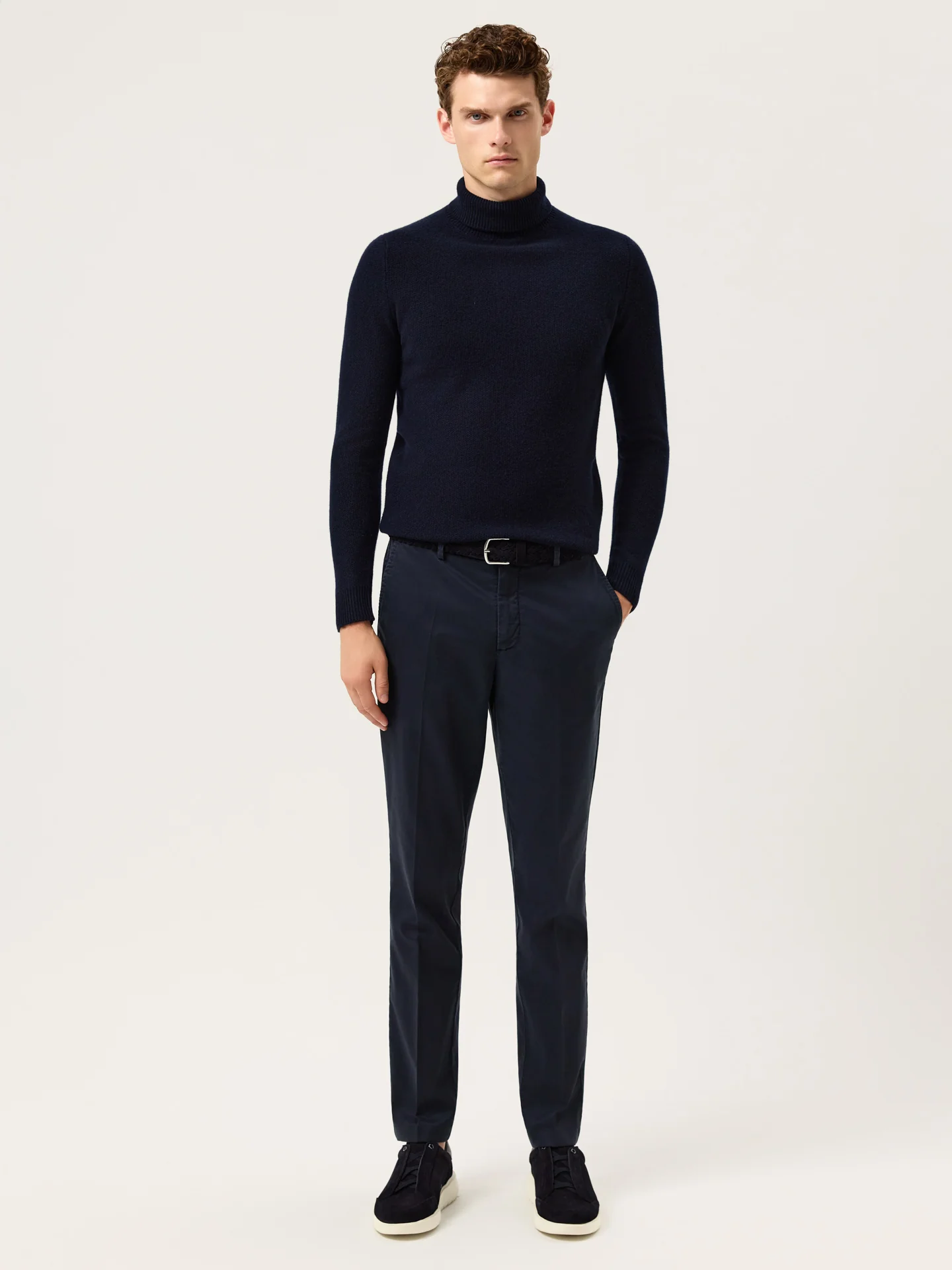Calças Chino Slim fit em Sarja com Toque de Caxemira e Mistura de Tencel - Image 2