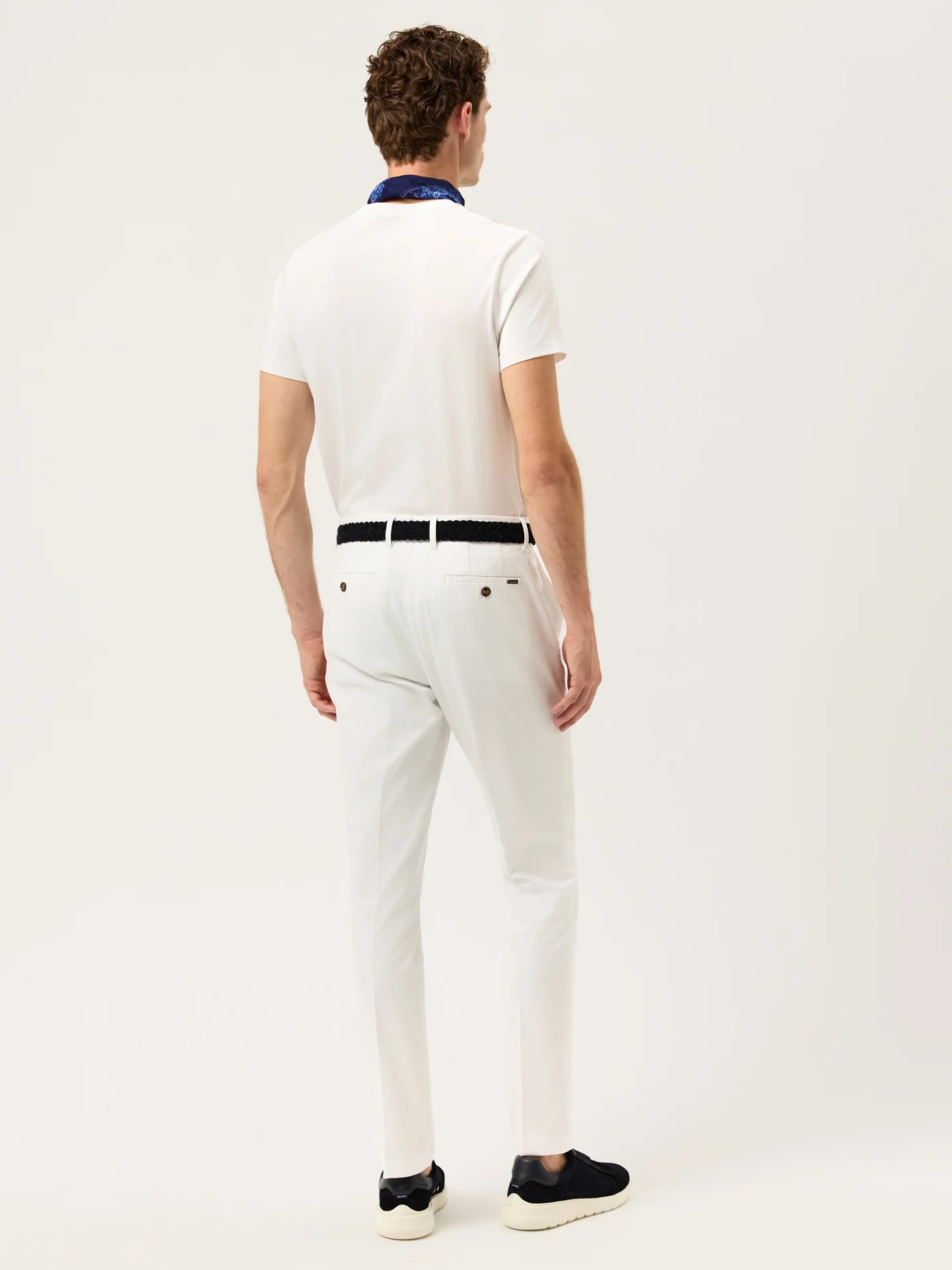 Calças Chino Slim fit em Sarja com Toque de Caxemira e Mistura de Tencel - Image 25