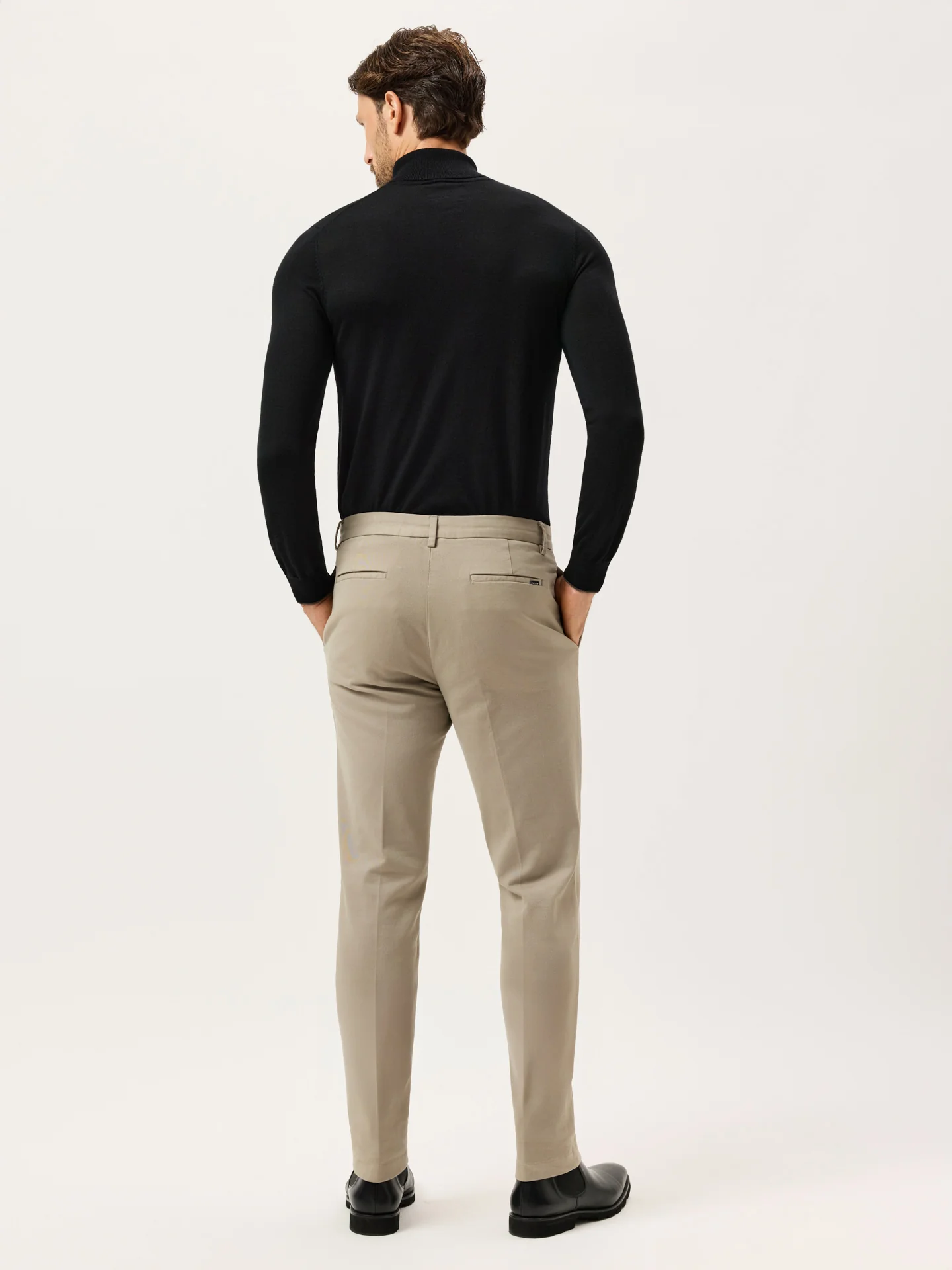Calças Chino Slim Fit em Sarja Faded Garment Dye - Image 23