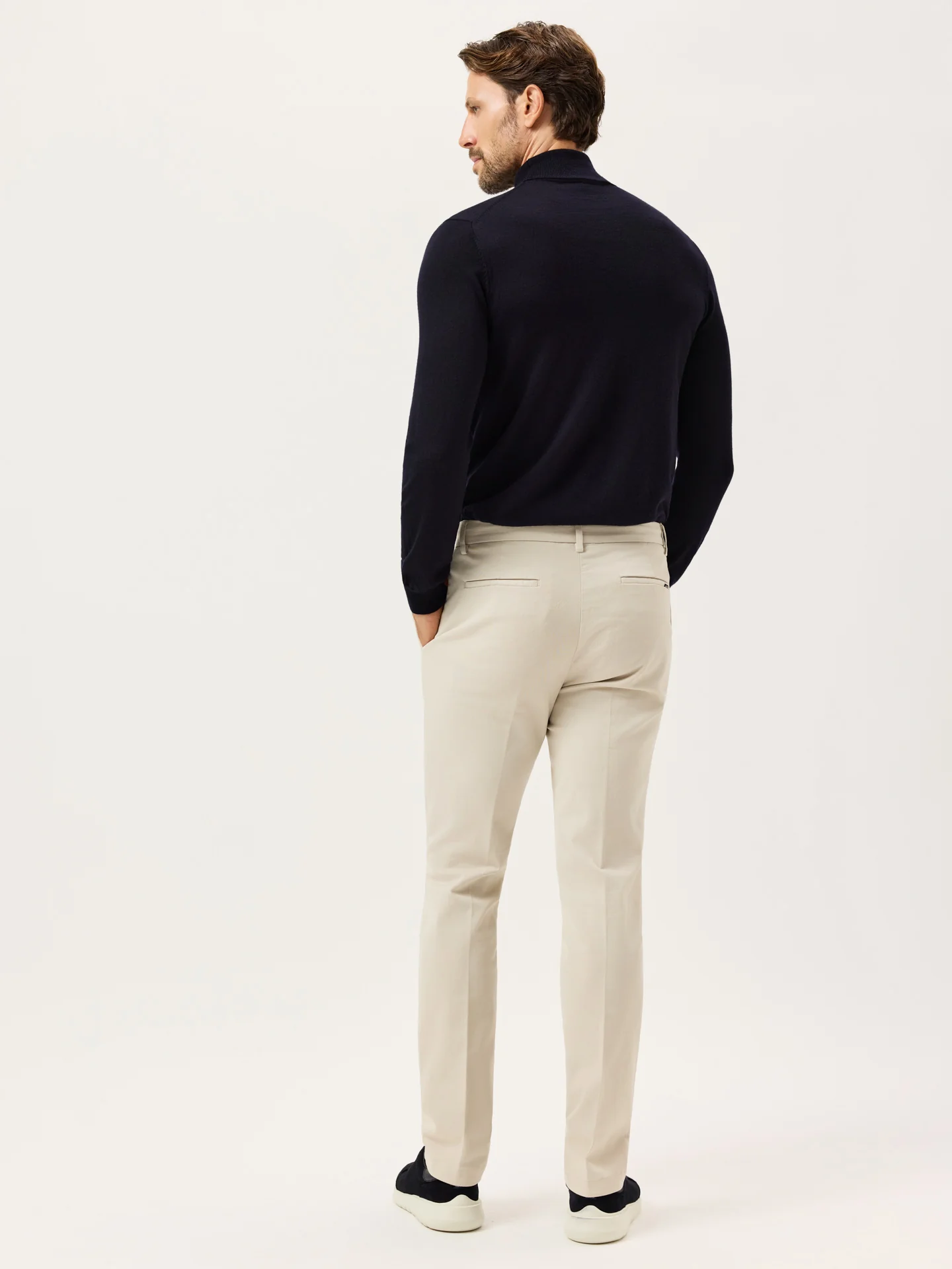 Calças Chino Slim Fit em Sarja Faded Garment Dye - Image 27