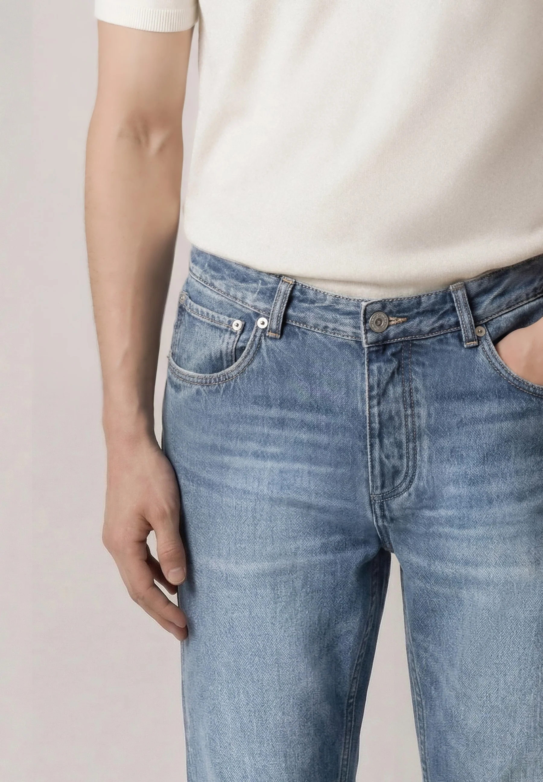 Calças de ganga slim fit em algodão premium - Image 9
