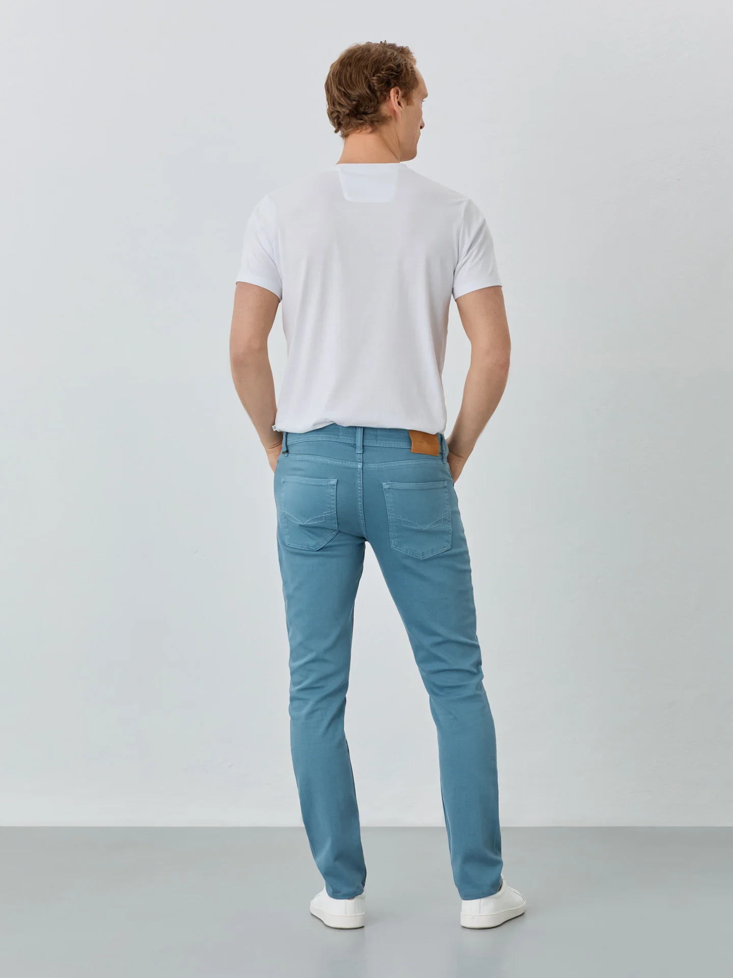 Calças de ganga slim fit overdyed - Image 11