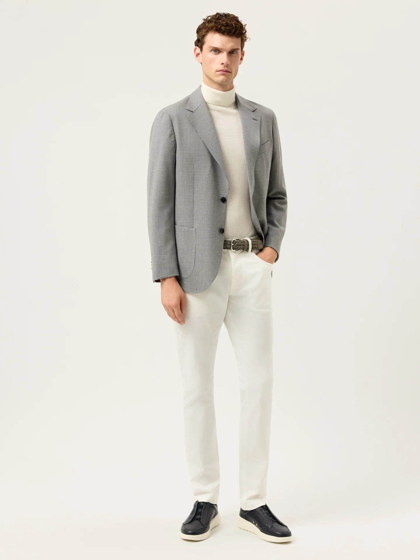 Calças Slim Fit em Denim de algodão e Tencel Garment Dye - Image 14