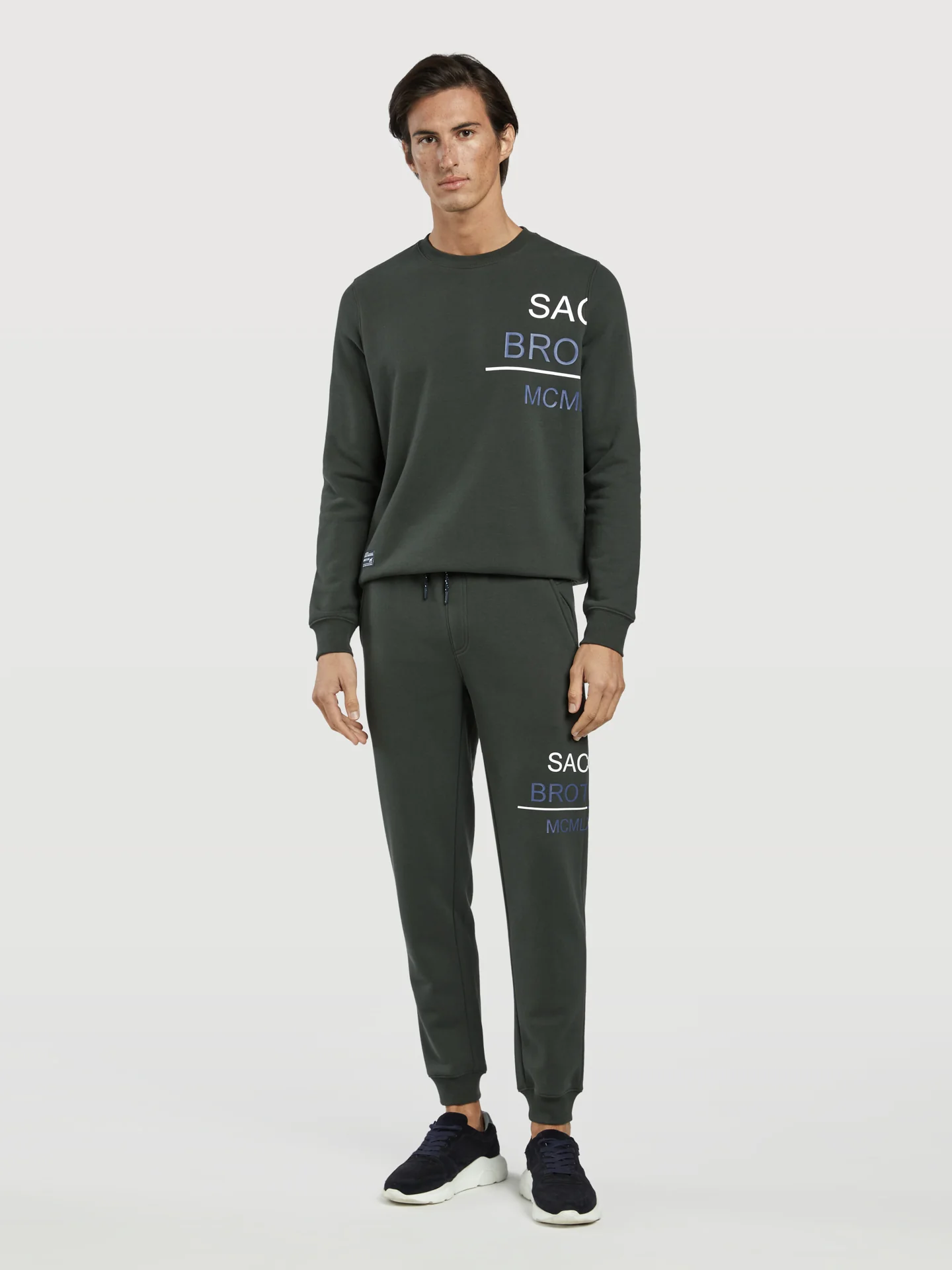 Calças sportswear da coleção Gen Z - Image 6