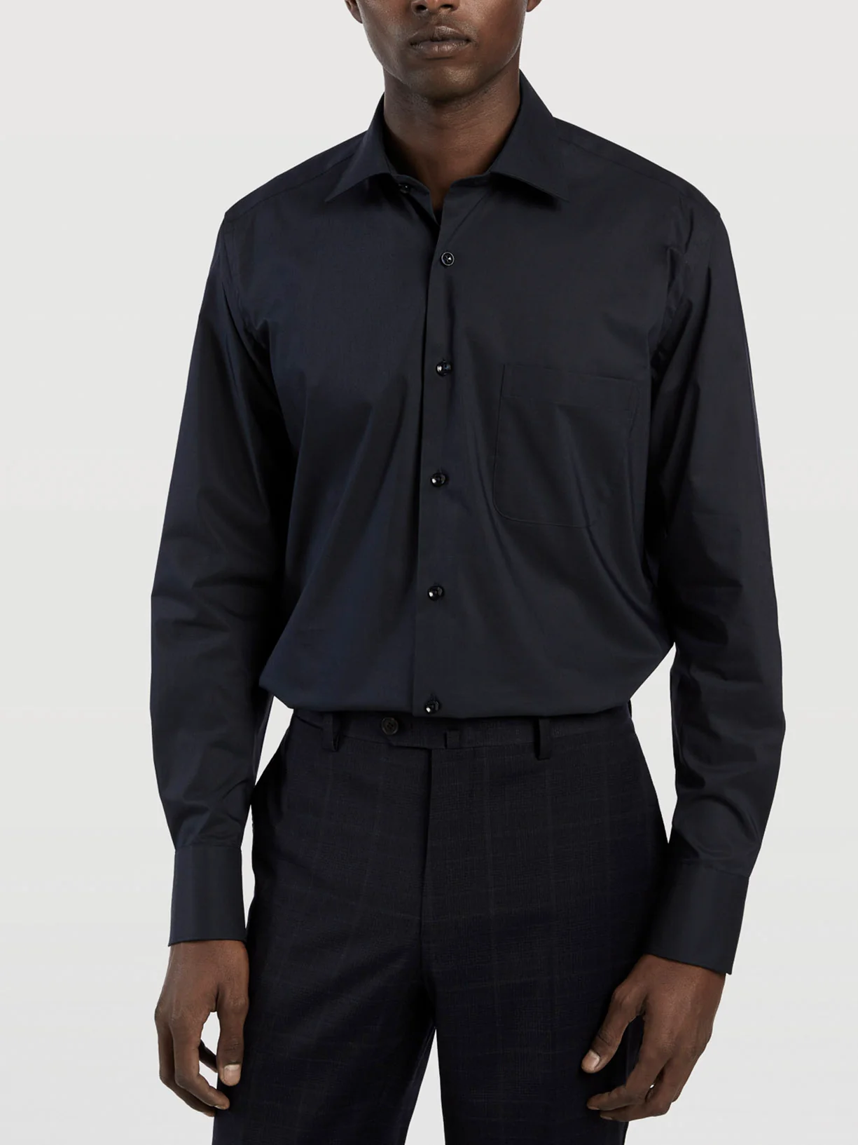 Camisa comfort business regular fit em popeline lisa - Image 4