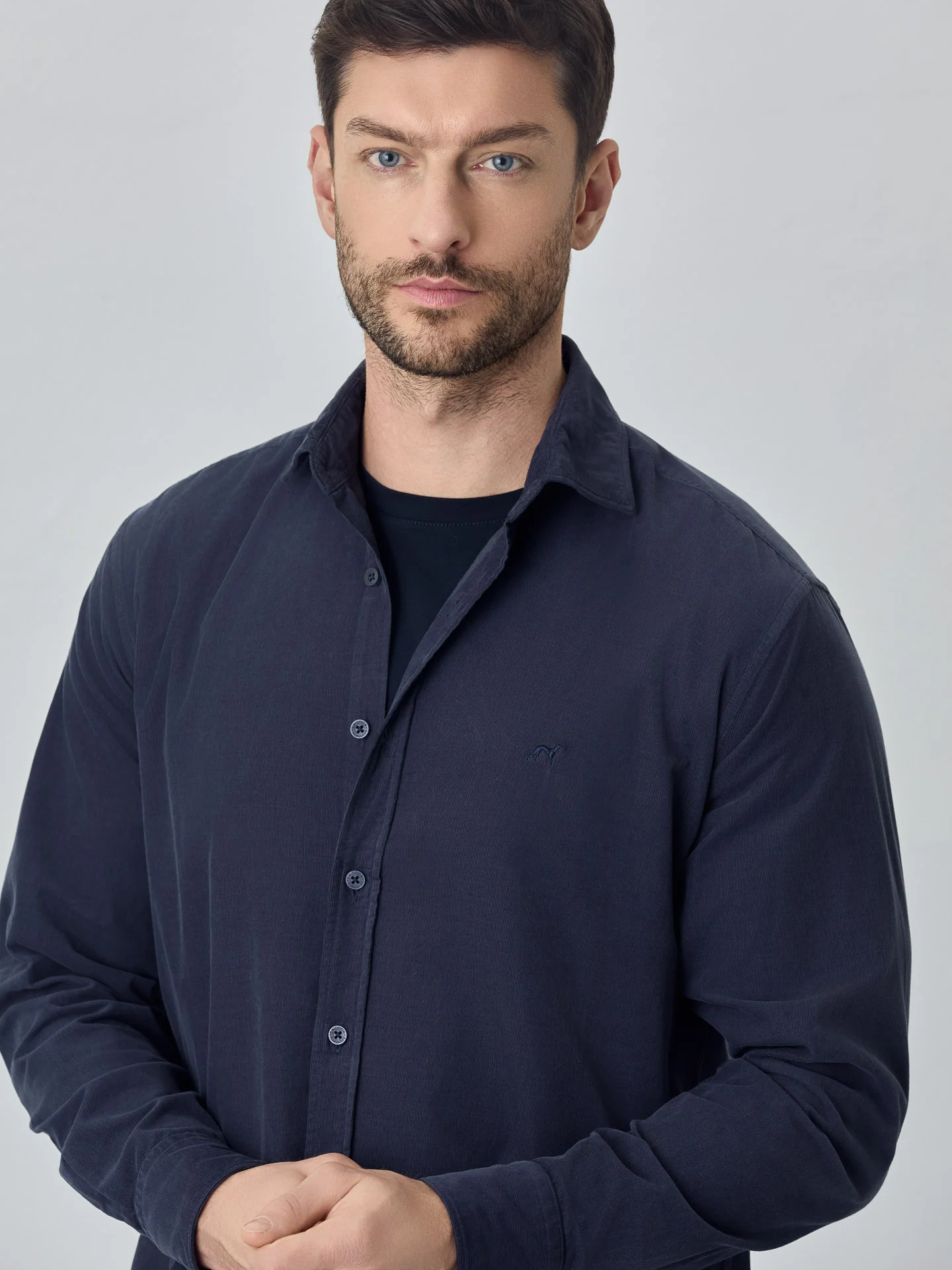 Camisa needlecord macio garment dye - Image 5