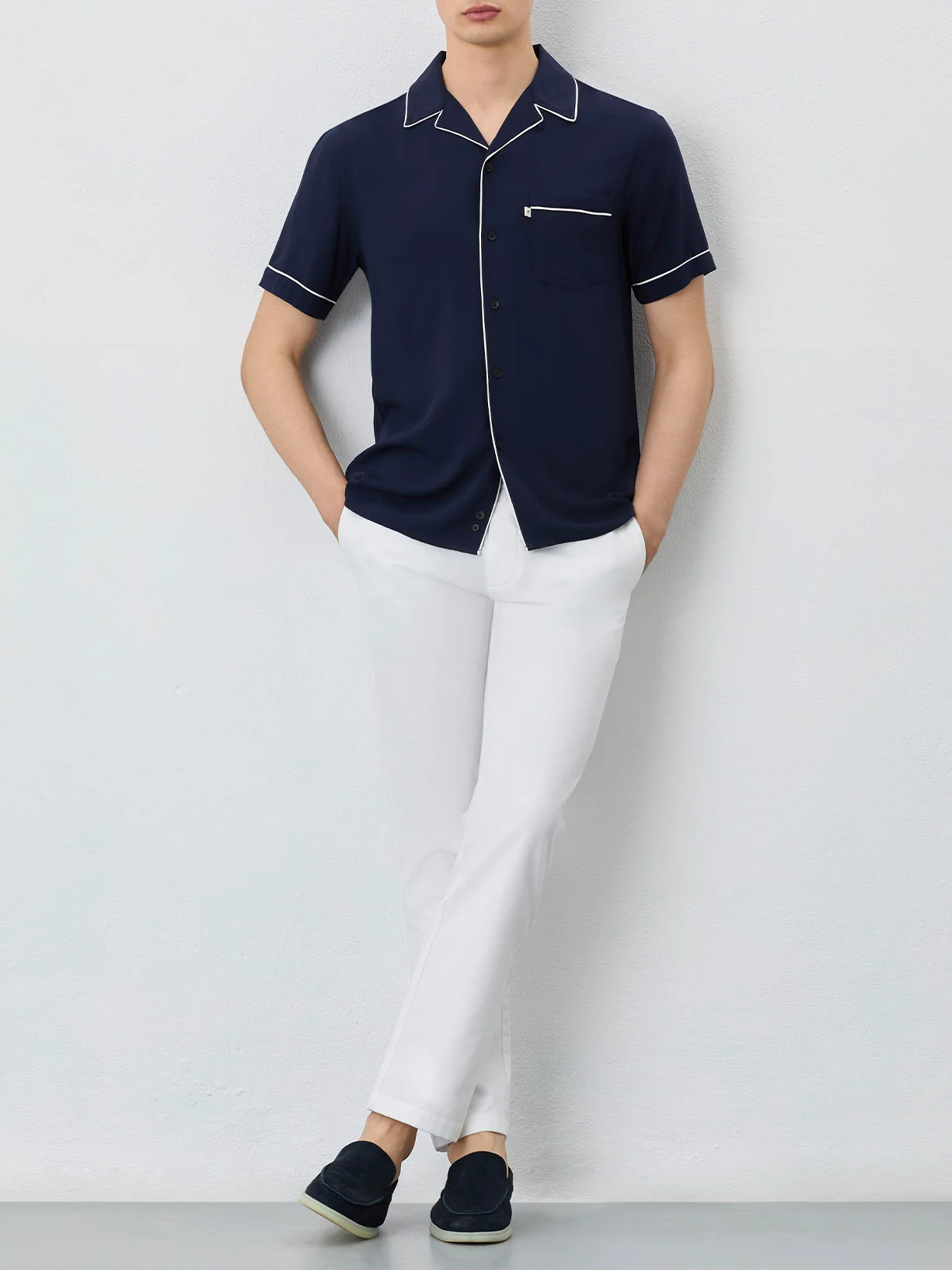 Camisa Regular Fit Com Bolsos De Chapa E Manga Curta Em Mistura De Rayon