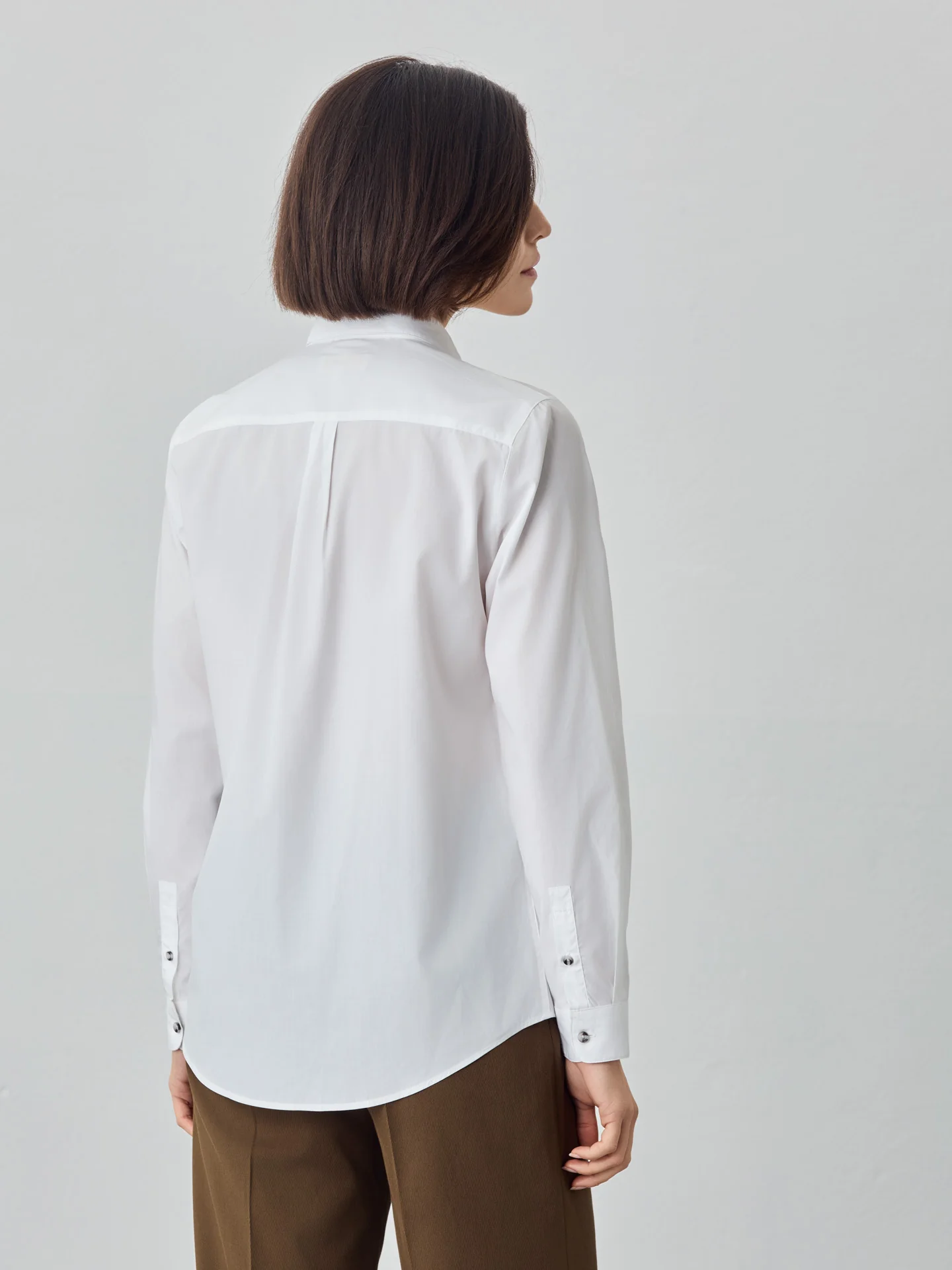 Camisa regular fit com bolsos no peito - Image 6