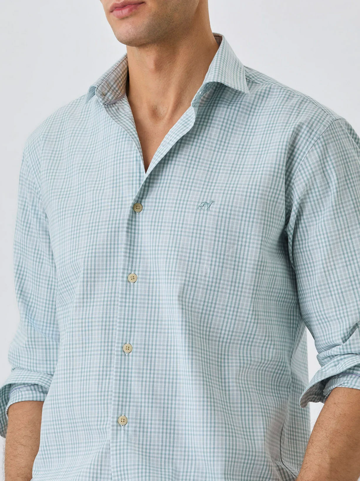 Camisa Regular Fit Com Colarinho Aberto Em Algodão BCI Com Xadrez - Image 2