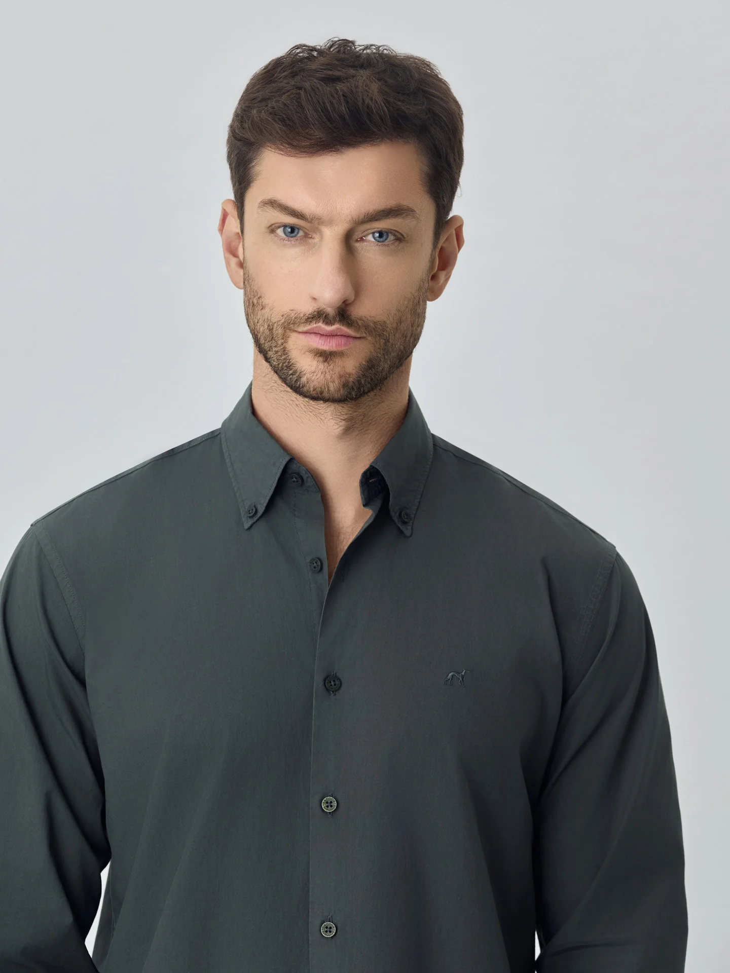 Camisa regular fit em popeline over dye