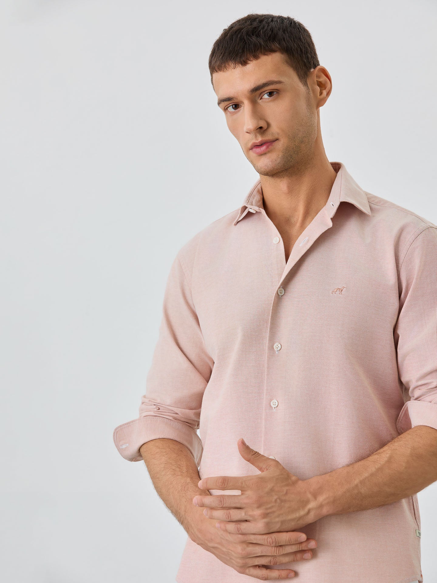 Camisa Slim Fit Com Colarinho Aberto Em Algodão E Elastano - Image 10