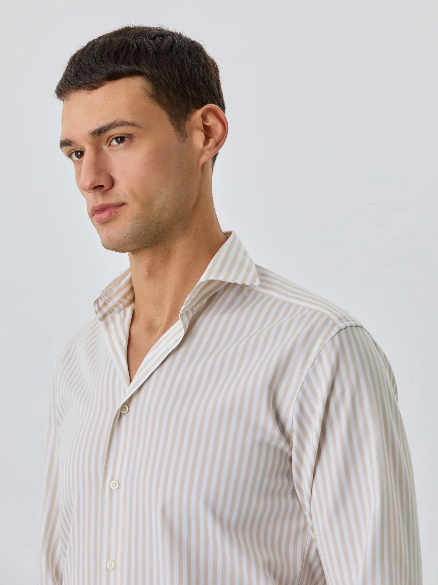 Camisa Slim Fit Com Colarinho Bristol Em Algodão Com Riscas - Image 2