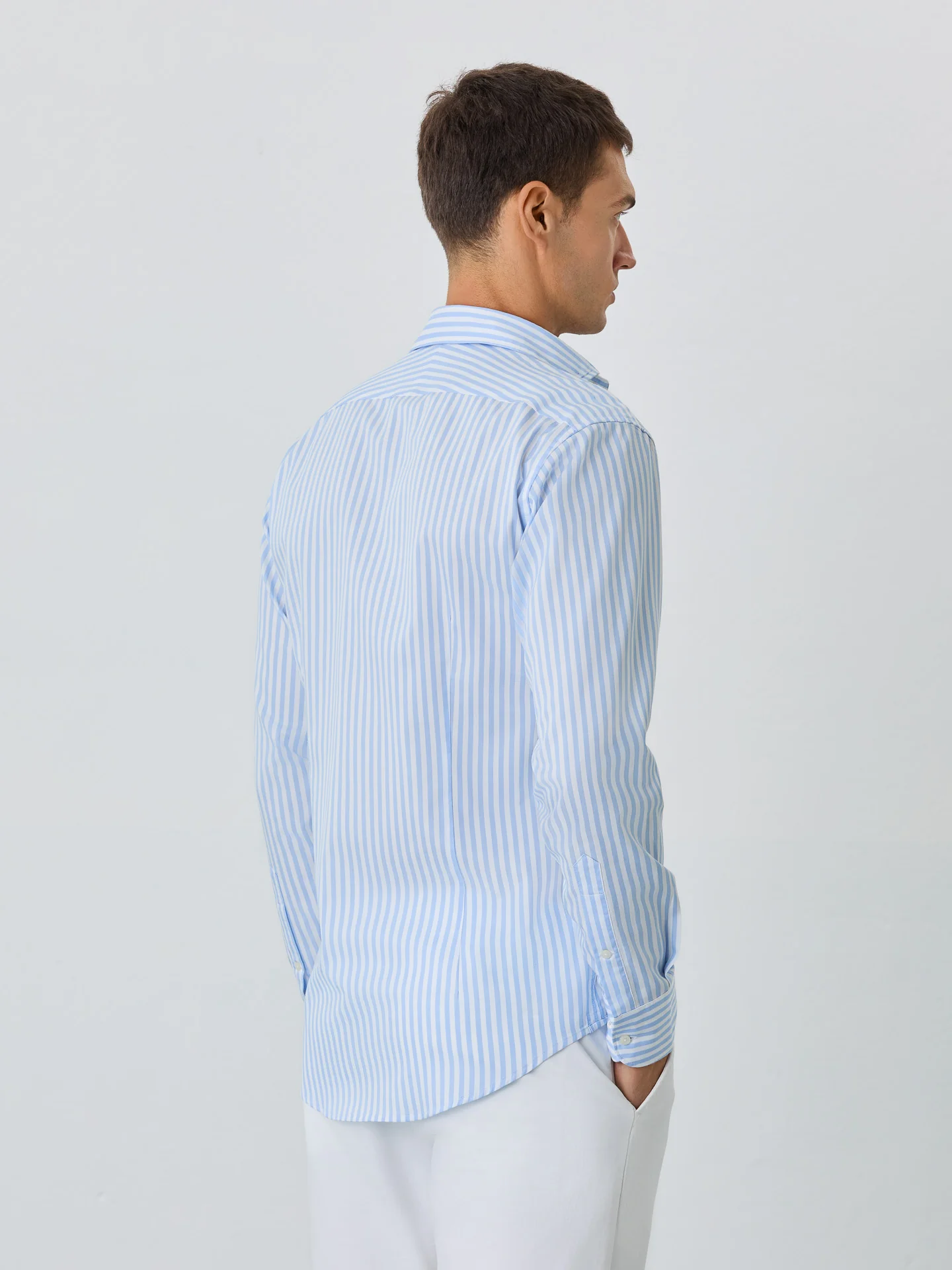 Camisa Slim Fit Com Colarinho Bristol Em Algodão Com Riscas - Image 3