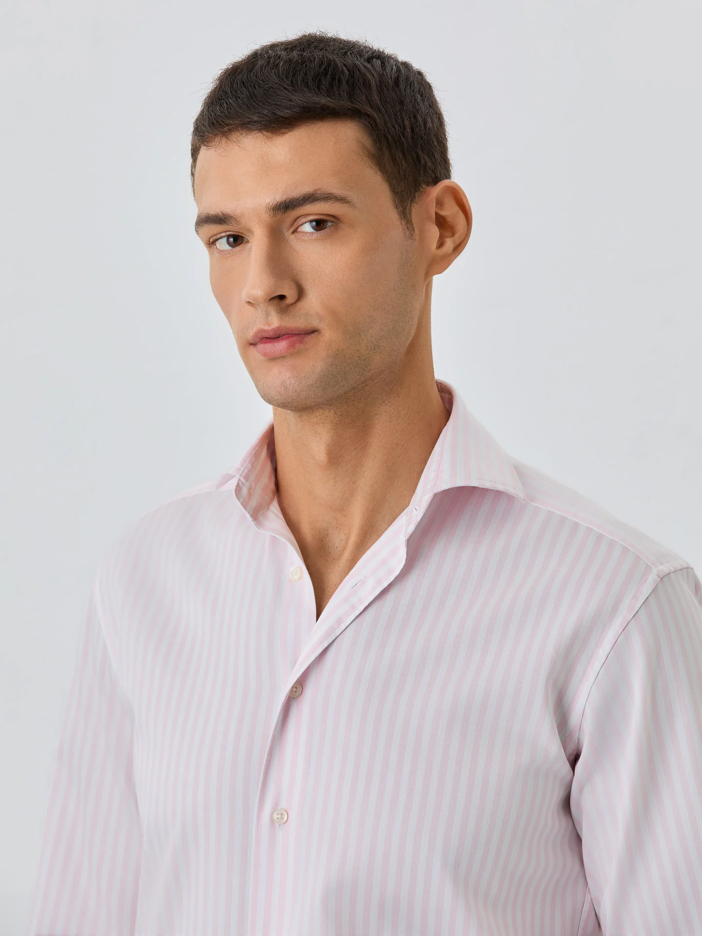 Camisa Slim Fit Com Colarinho Dublin Em Algodão Com Riscas