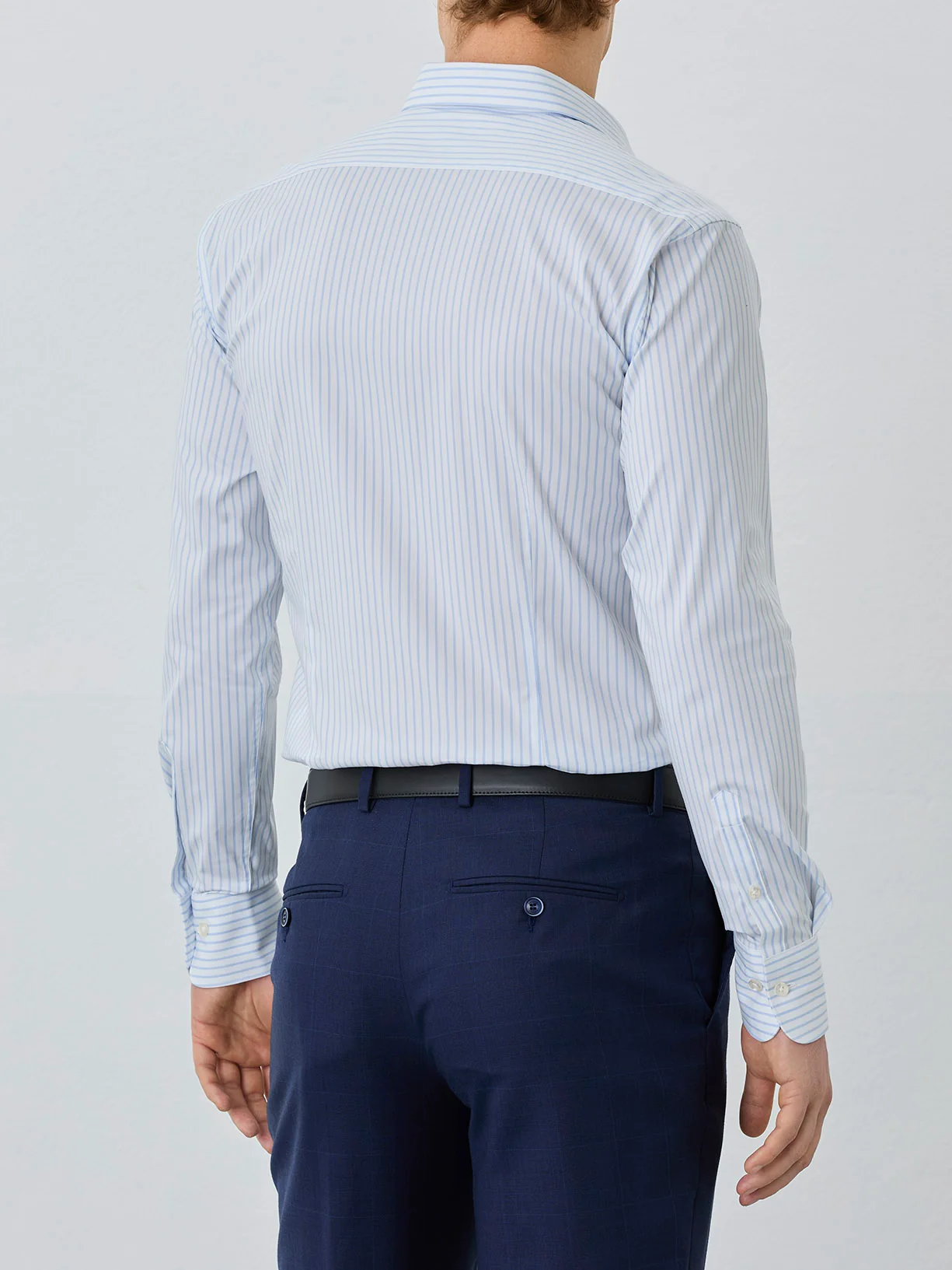 Camisa Slim Fit Com Colarinho Dublin Em Mistura De Algodão Com Riscas - Image 3