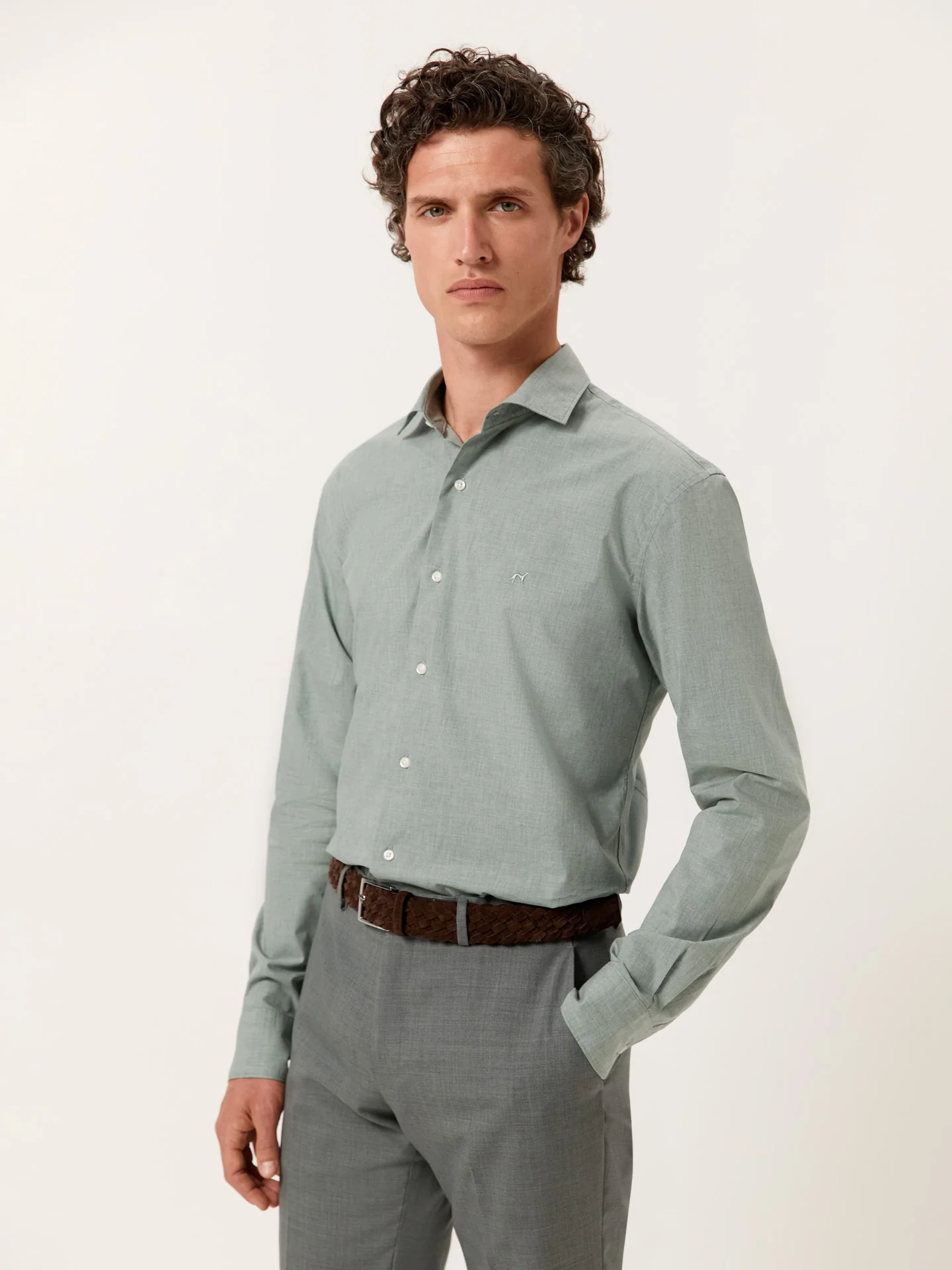 Camisa slim fit de algodão mescla com colarinho aberto - Image 15