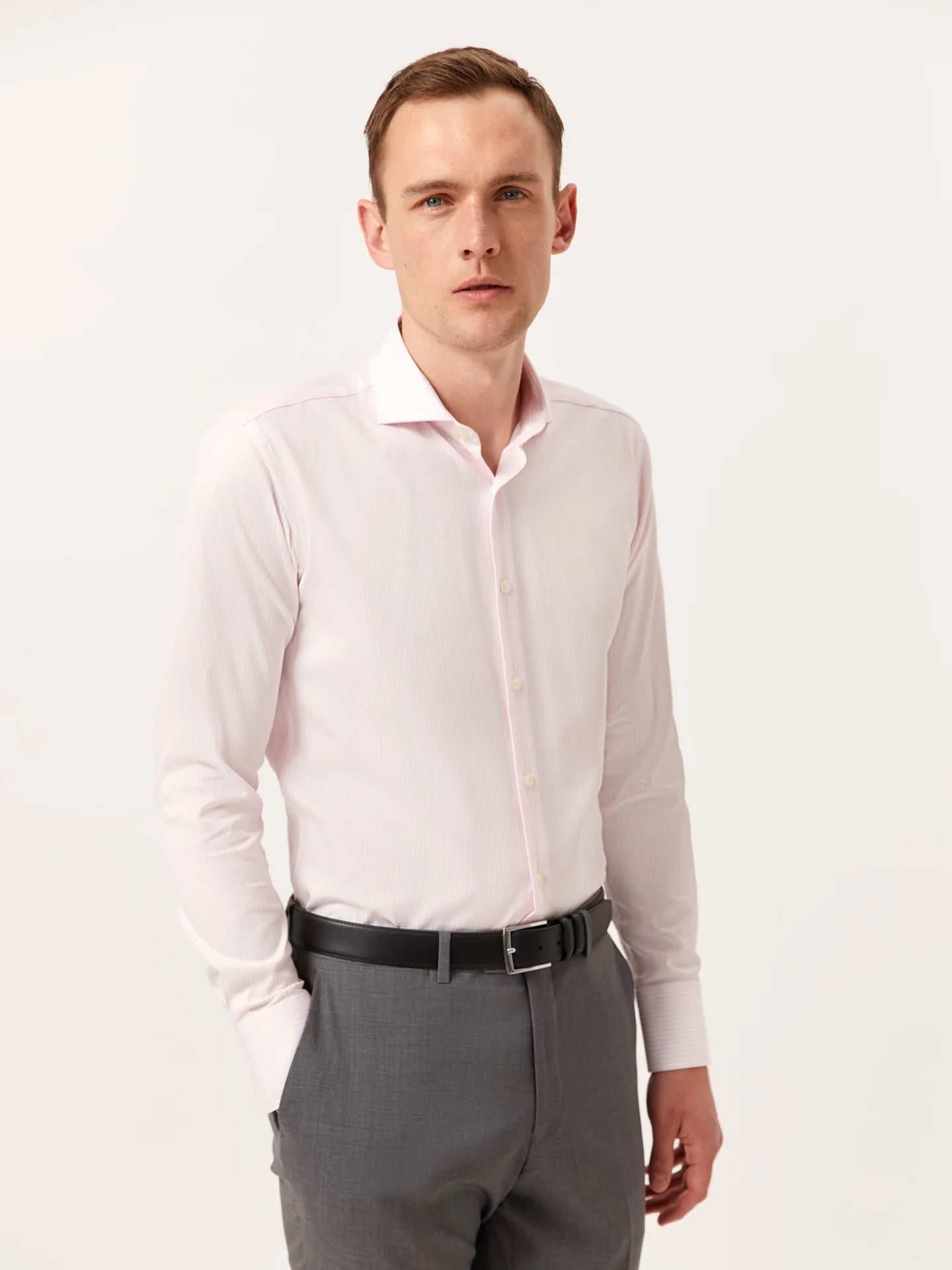 Camisa slim fit de riscas com colarinho de Dublin