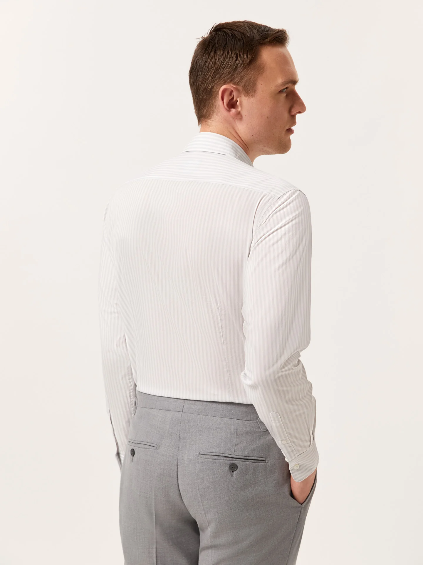 Camisa slim fit de riscas em algodão BCI com colarinho aberto - Image 3