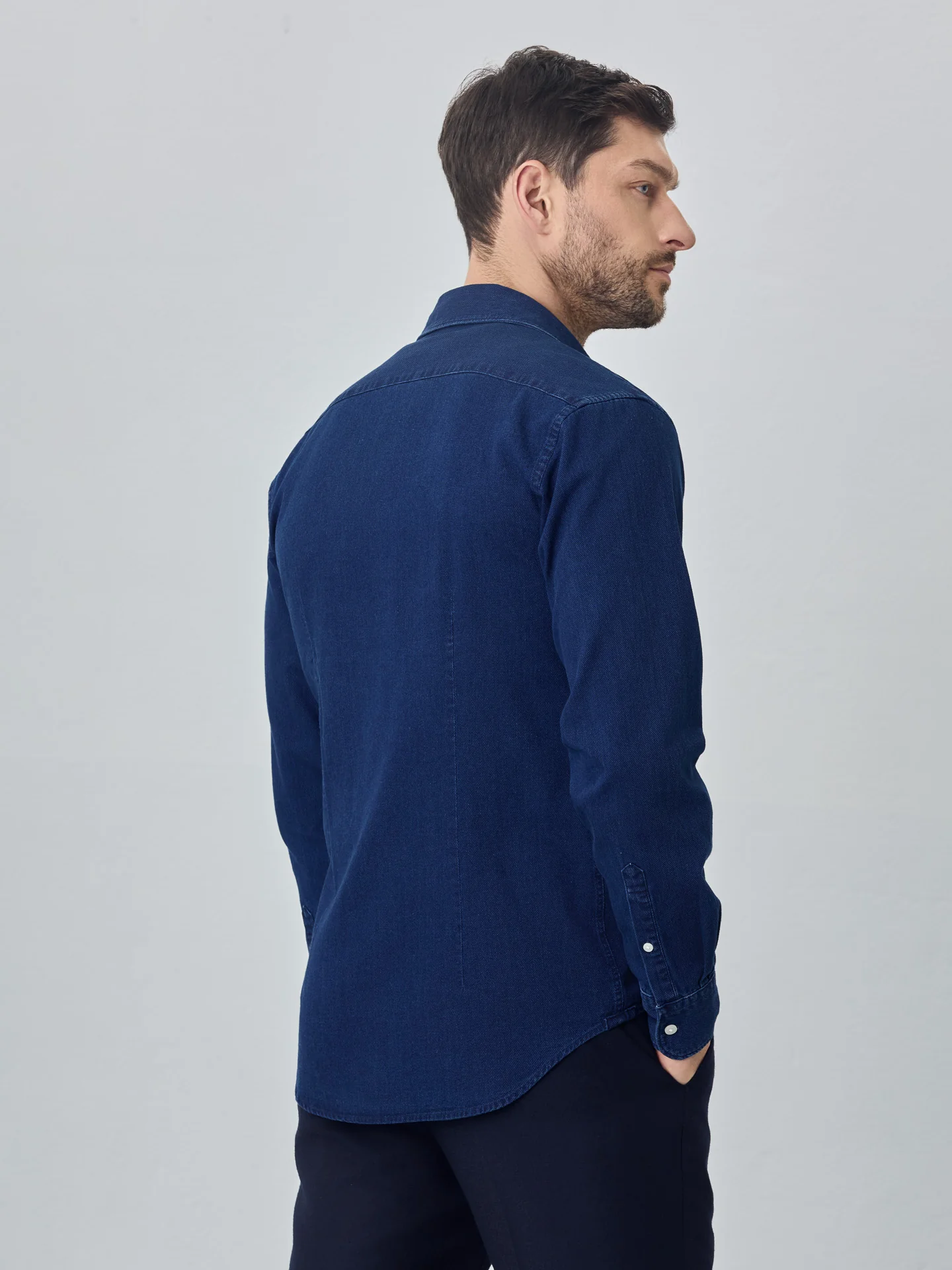 Camisa slim fit em estrutura lavada - Image 3