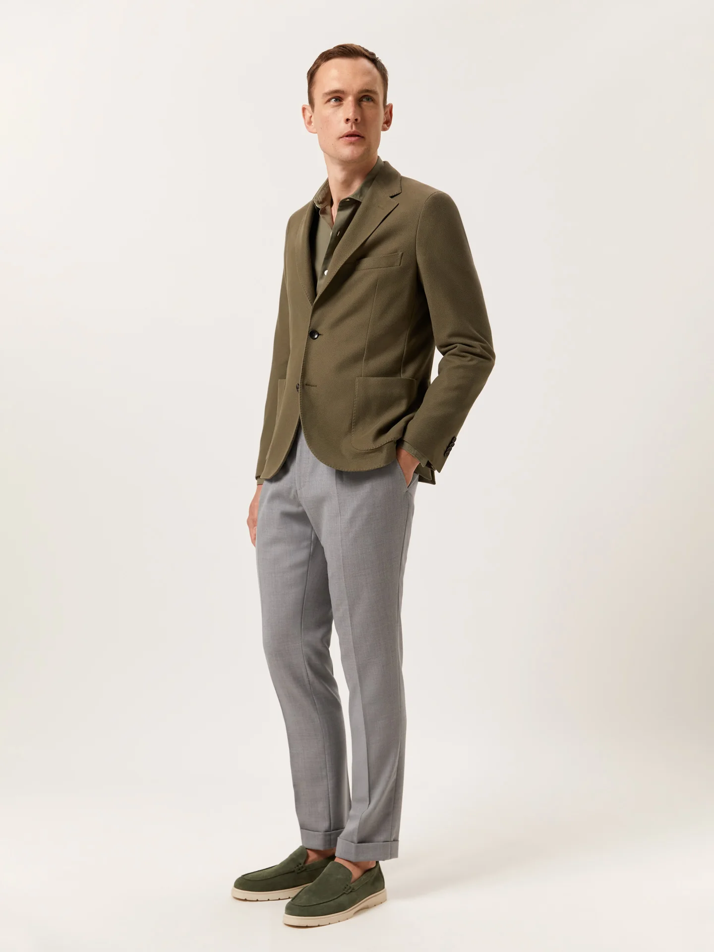 Camisa slim fit em estrutura piqué garment dye com colarinho aberto - Image 8