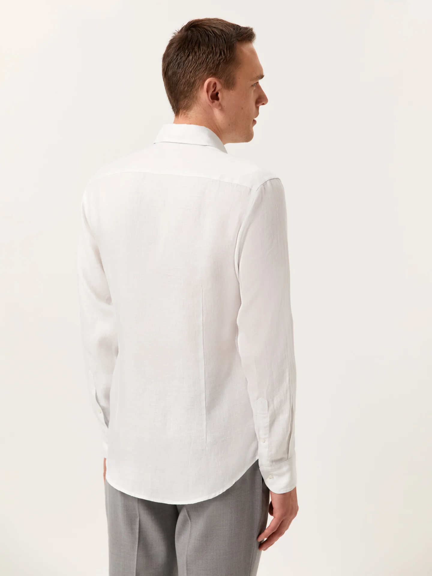 Camisa slim fit em linho de espinha com colarinho Newport - Image 3