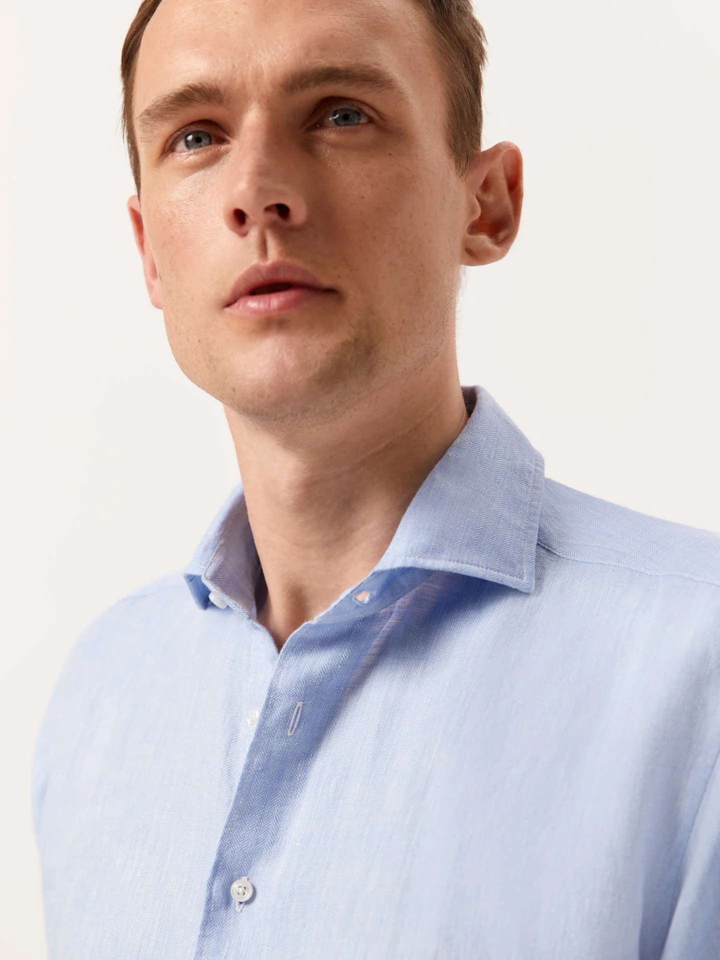 Camisa slim fit em linho espinha com gola Newport - Image 3