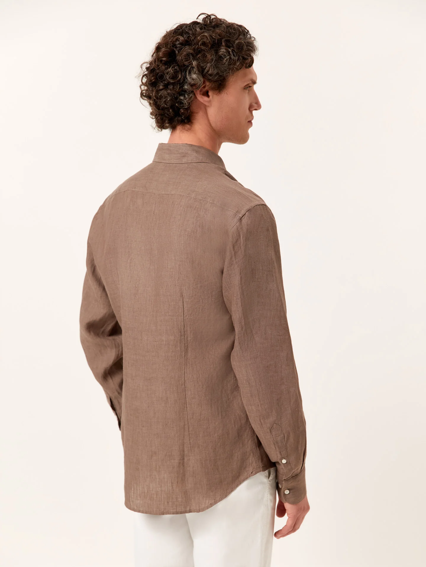 Camisa slim fit em linho liso com colarinho aberto - Image 3