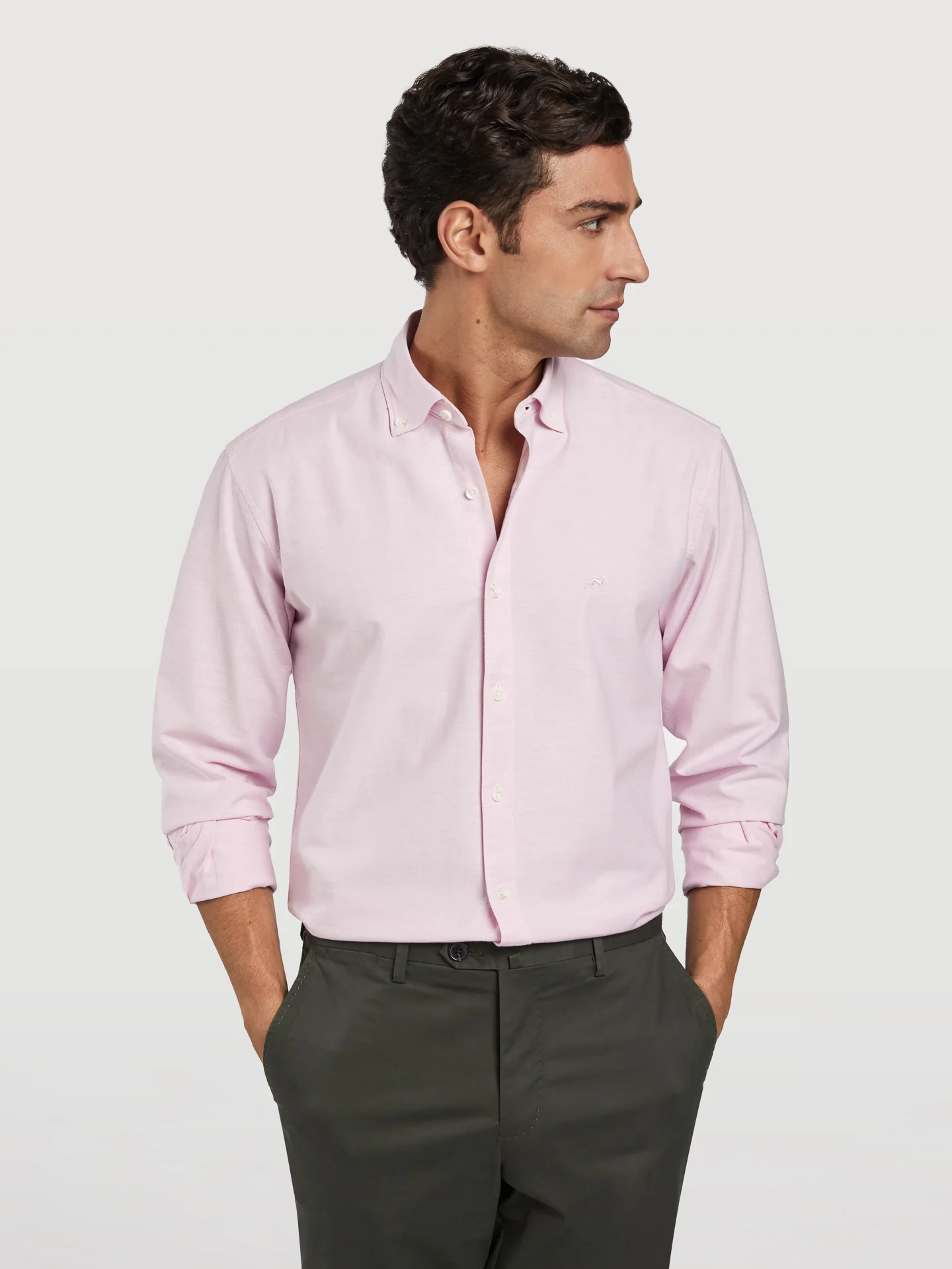 Camisa slim fit em oxford liso 100% algodão BCI - Image 16