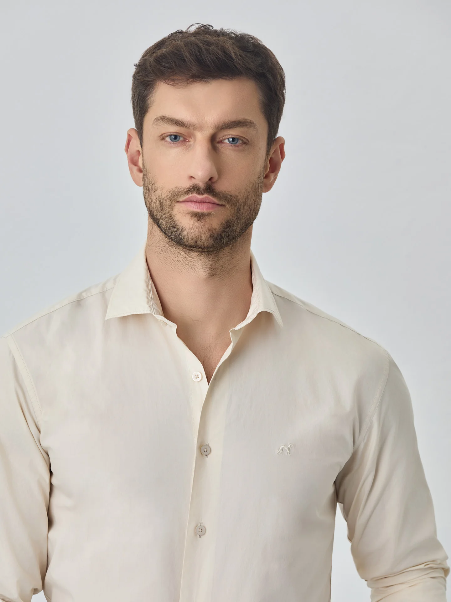 Camisa slim fit em popeline over dye - Image 7
