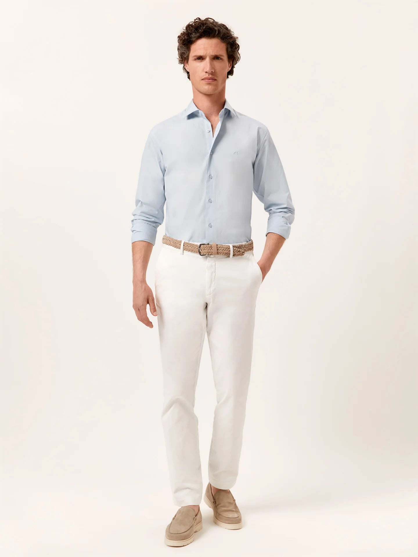 Camisa slim fit em popeline Overdye com colarinho aberto - Image 21