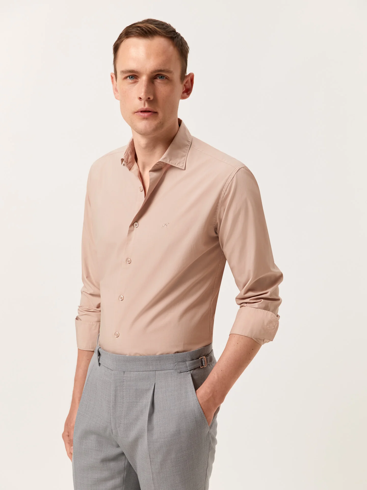 Camisa slim fit em popeline Overdye com colarinho aberto - Image 35