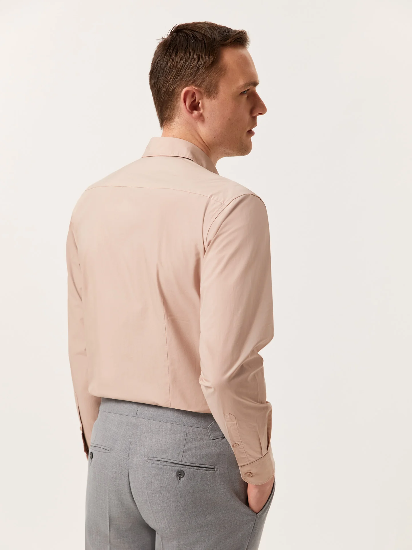 Camisa slim fit em popeline Overdye com colarinho aberto - Image 37