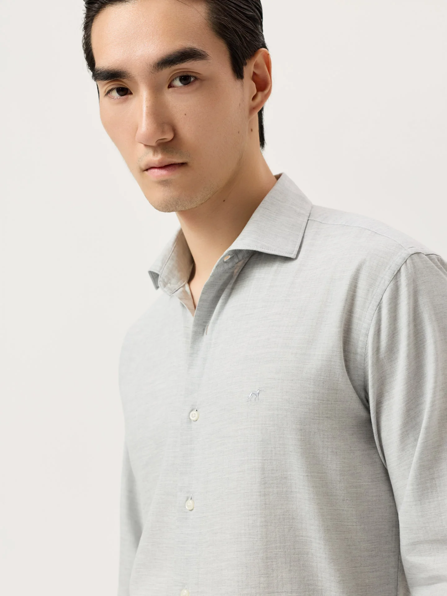 Camisa Slim Fit em Tecido Espinha Mélange e Colarinho Aberto - Image 8